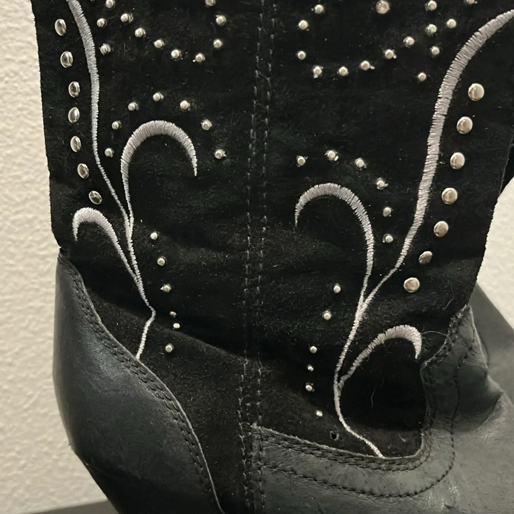 DINGO Fashion Ava Rivet Studded Leather Boots size 7 - Picture 3 of 9